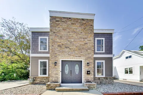 1008 Lake Boulevard