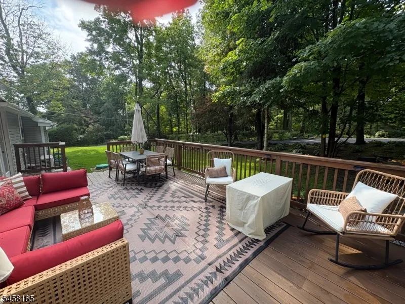 109 Cedar Ln Vernon, NJ 07422