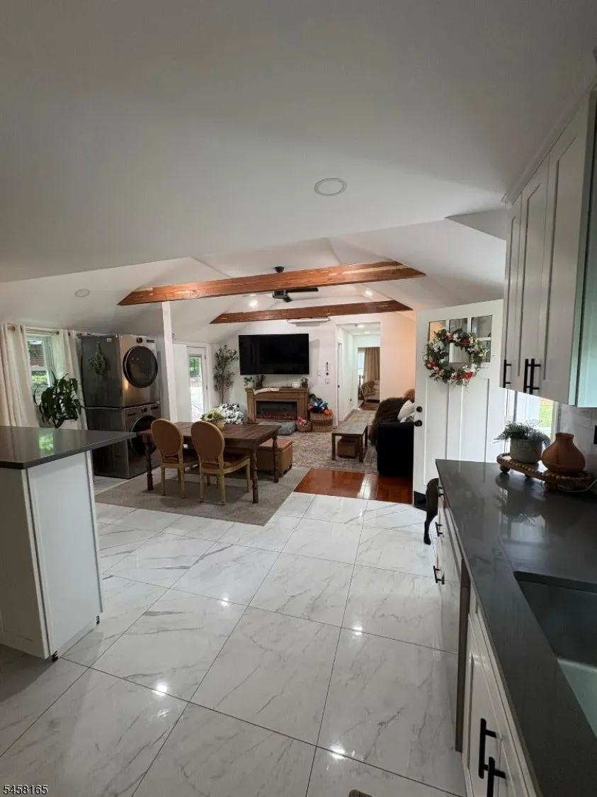 109 Cedar Ln Vernon, NJ 07422
