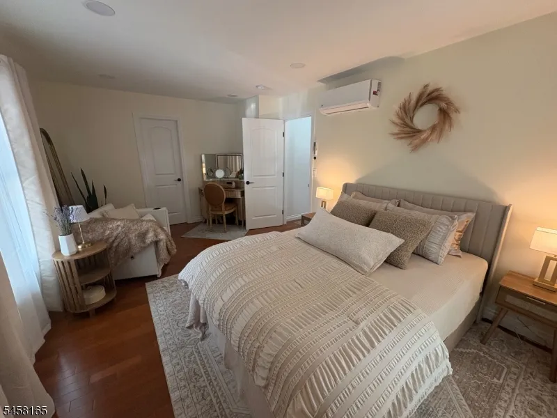 109 Cedar Ln Vernon, NJ 07422