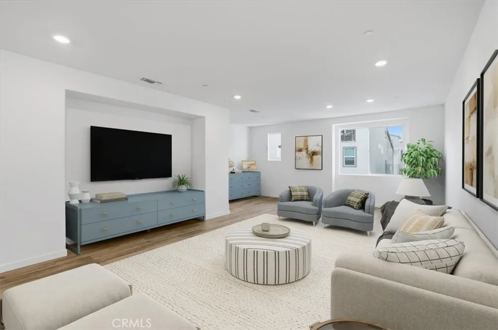 27323 Seven Oaks Lane Valencia, CA 91381