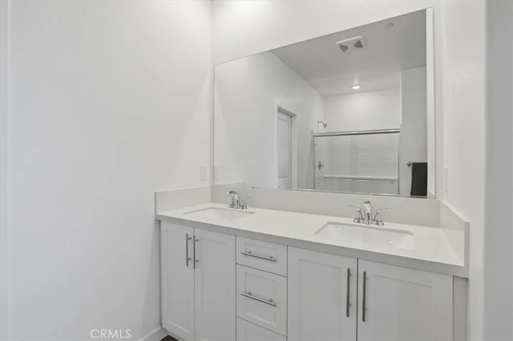 27323 Seven Oaks Lane Valencia, CA 91381