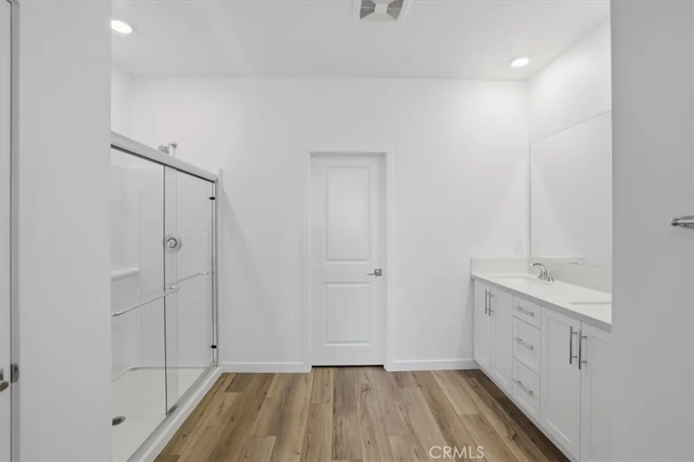 27323 Seven Oaks Lane Valencia, CA 91381