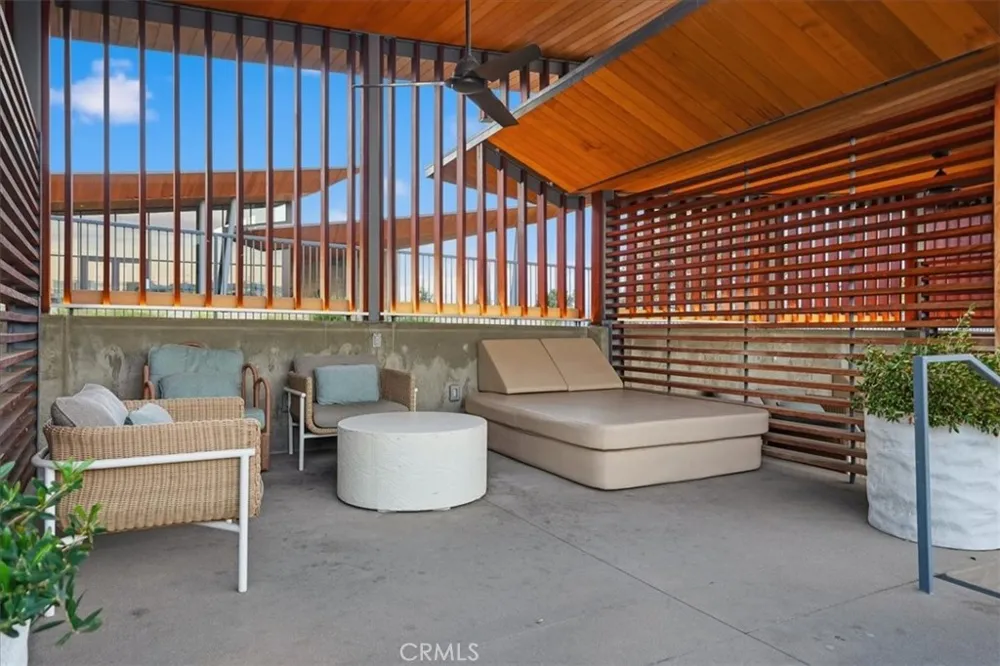 27323 Seven Oaks Lane Valencia, CA 91381
