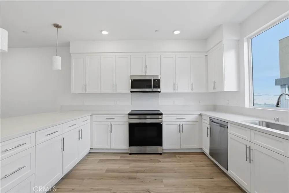 27323 Seven Oaks Lane Valencia, CA 91381