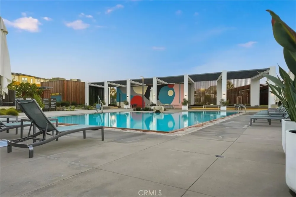 27323 Seven Oaks Lane Valencia, CA 91381