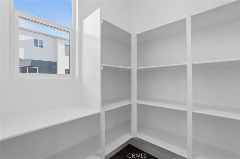 27323 Seven Oaks Lane Valencia, CA 91381