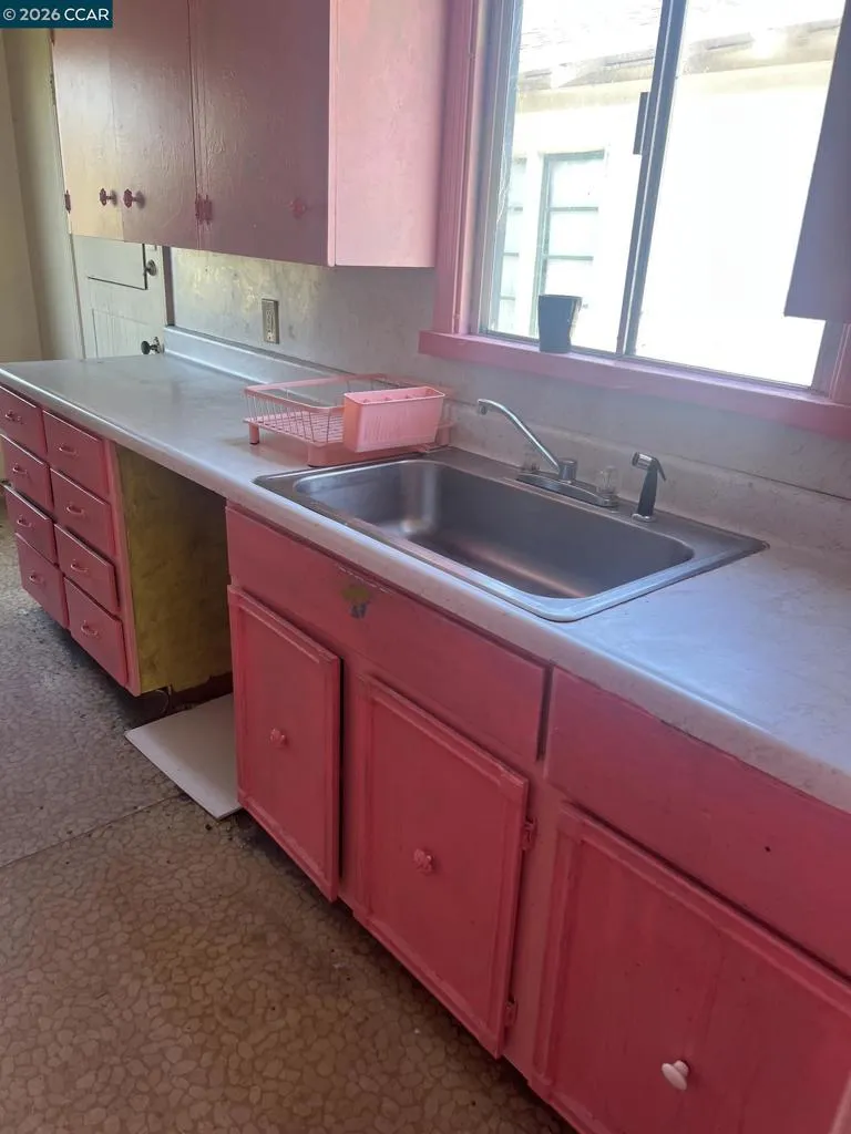 4031 Loma Vista Ave Oakland, CA 94619