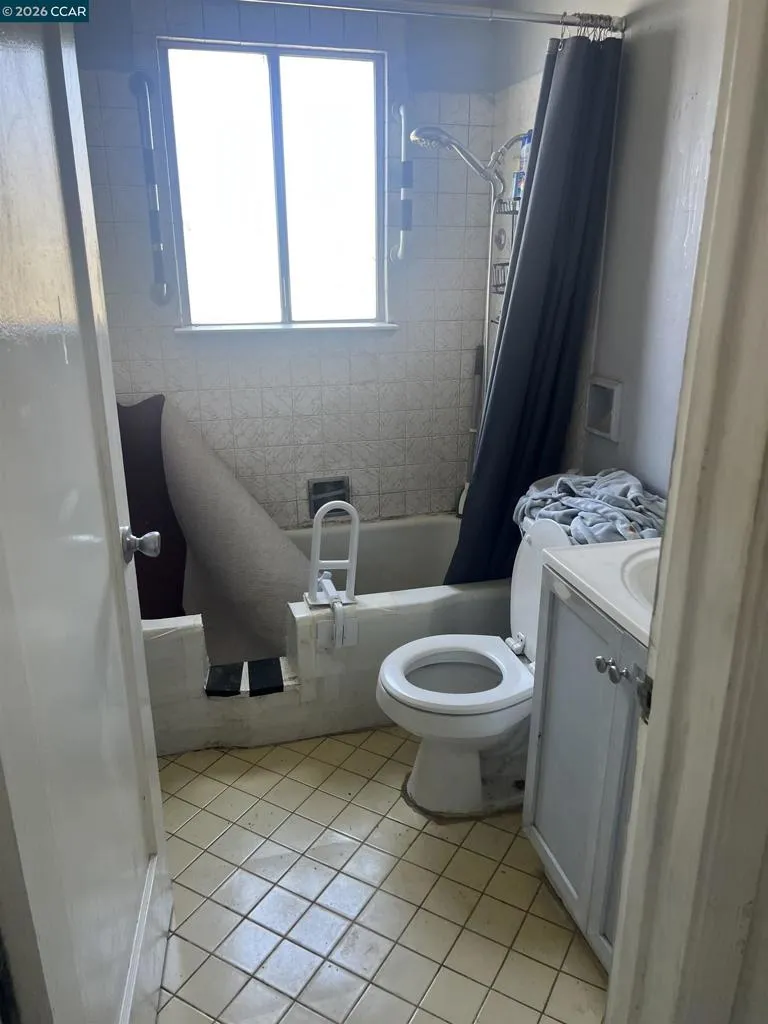 4031 Loma Vista Ave Oakland, CA 94619