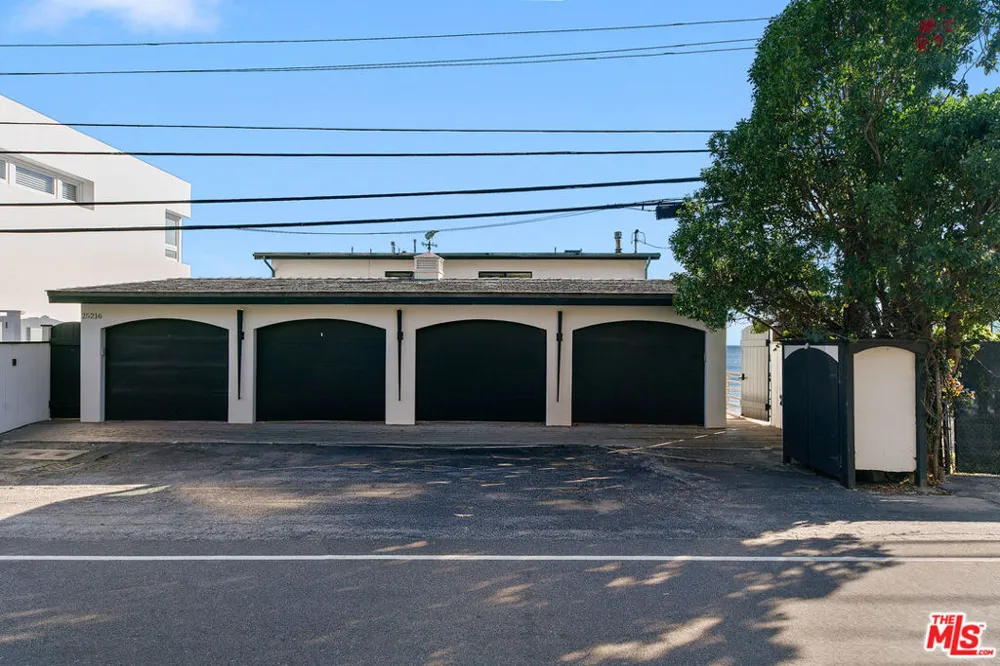 25216 Malibu Road Malibu, CA 90265