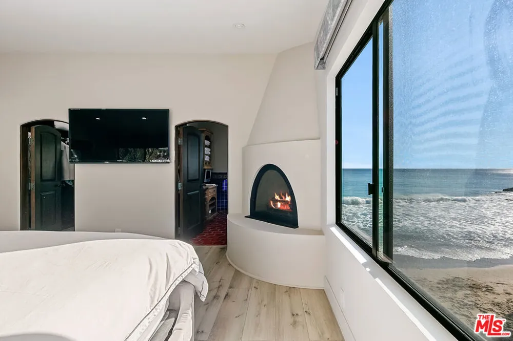 25216 Malibu Road Malibu, CA 90265