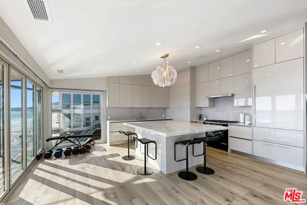 25216 Malibu Road Malibu, CA 90265