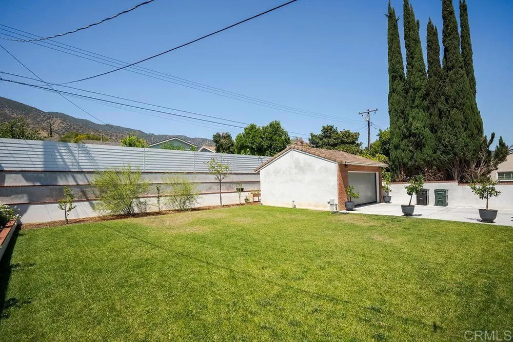 453 W Laurel Avenue Glendora, CA 91741