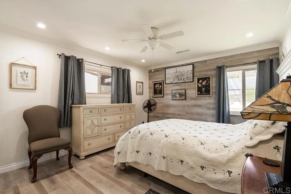 453 W Laurel Avenue Glendora, CA 91741