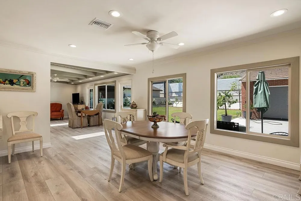 453 W Laurel Avenue Glendora, CA 91741