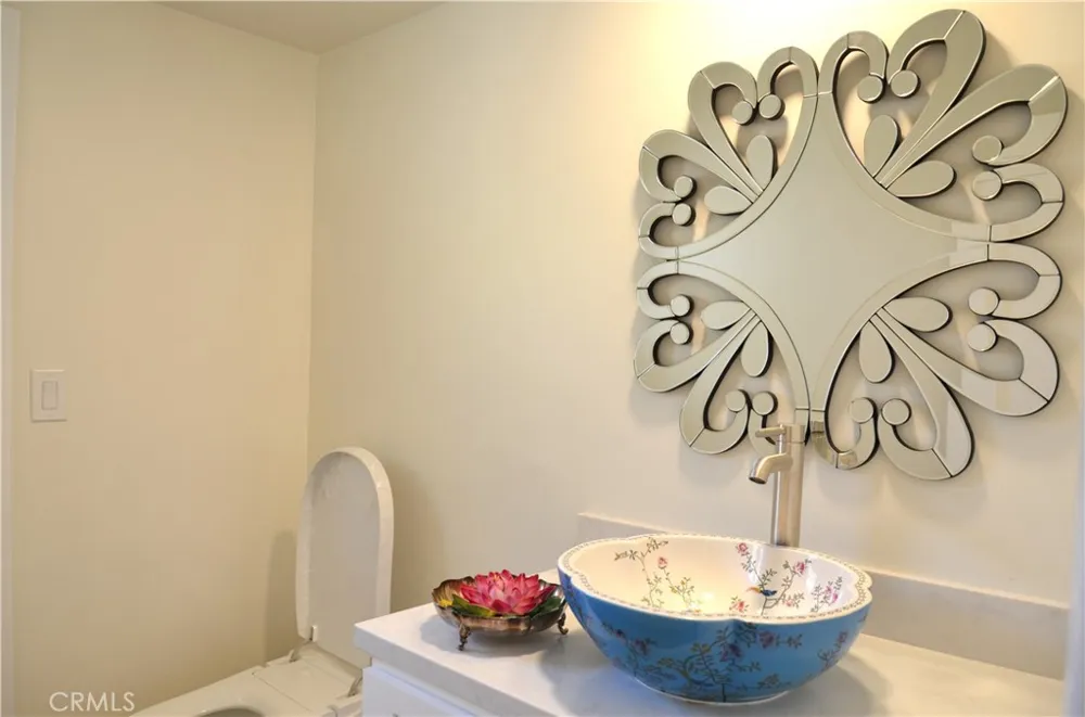 20962 Bandera Street Woodland Hills, CA 91364