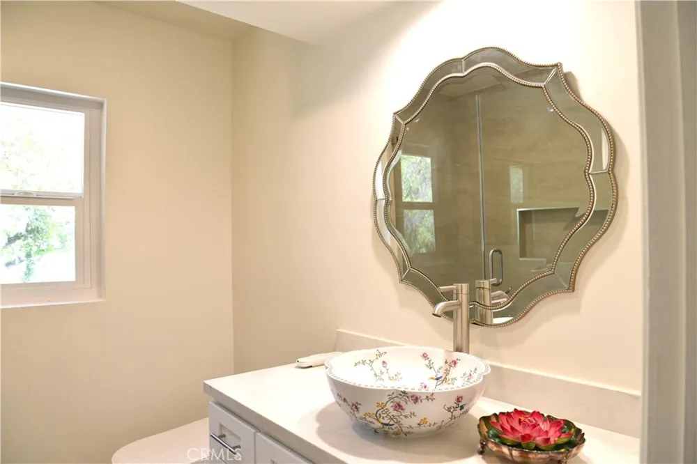 20962 Bandera Street Woodland Hills, CA 91364