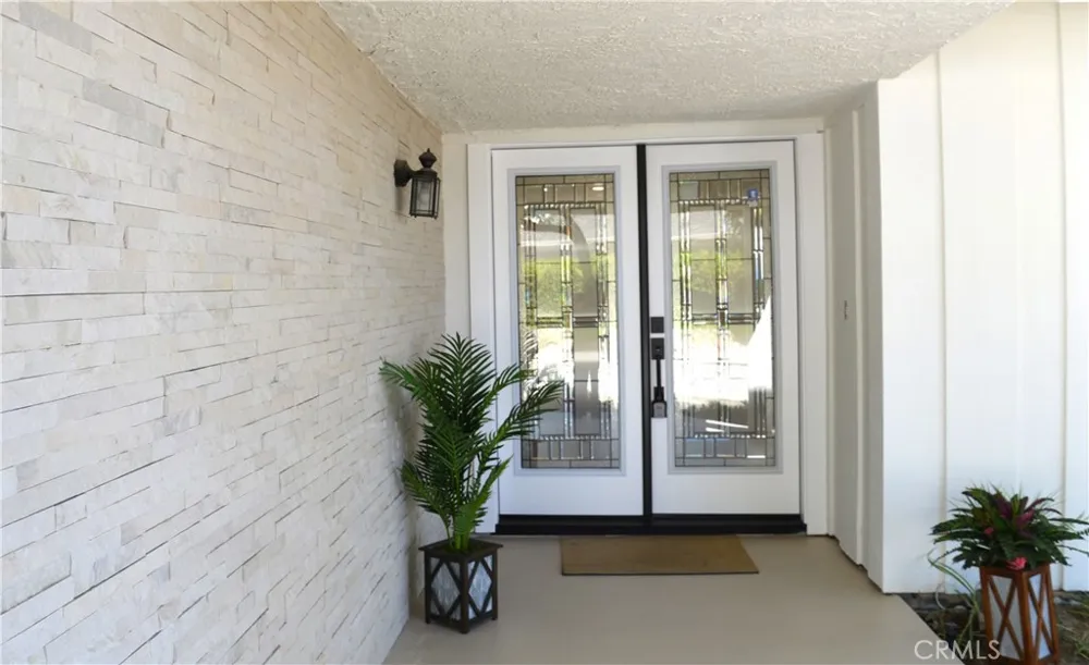 20962 Bandera Street Woodland Hills, CA 91364