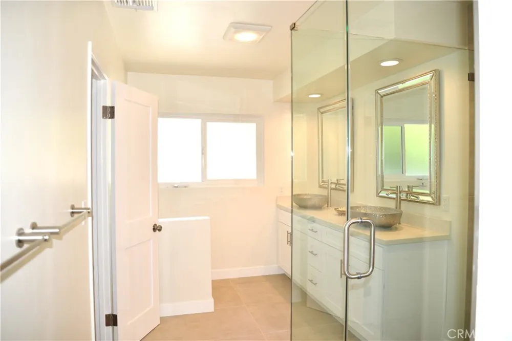 20962 Bandera Street Woodland Hills, CA 91364
