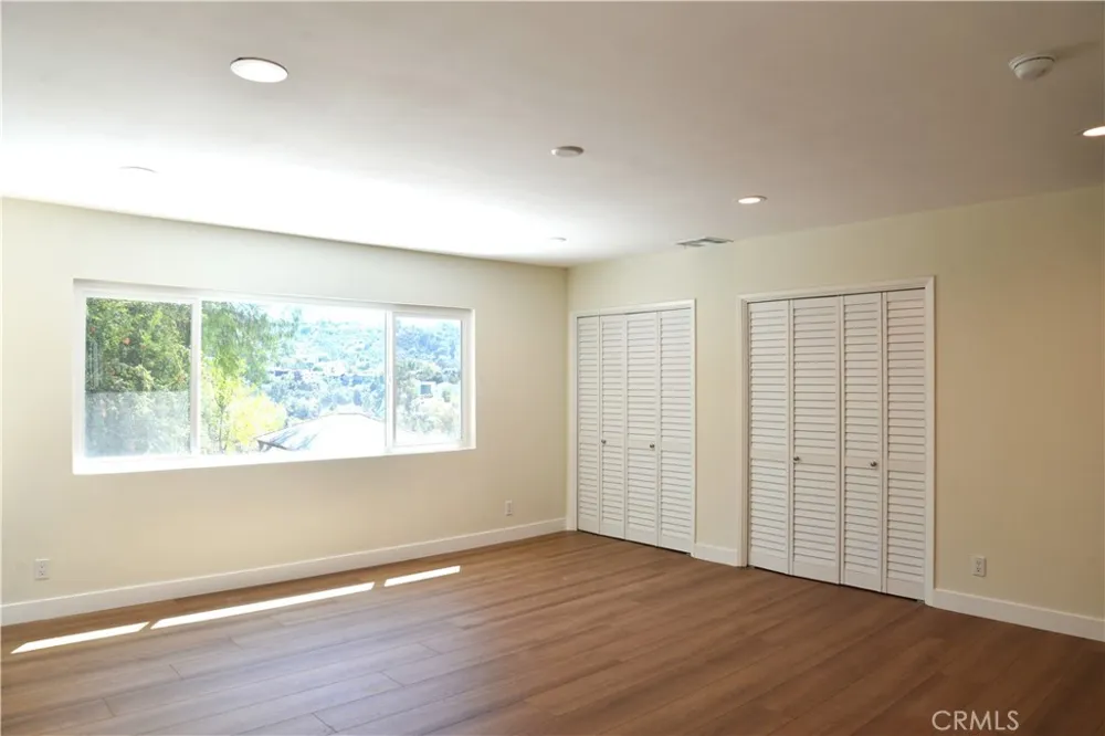 20962 Bandera Street Woodland Hills, CA 91364