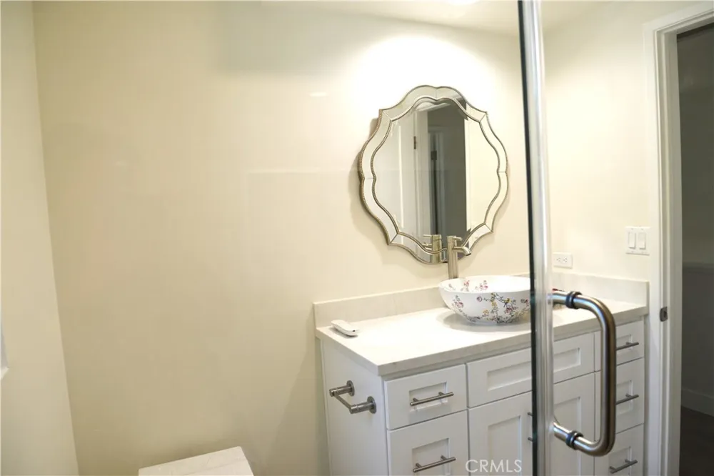 20962 Bandera Street Woodland Hills, CA 91364