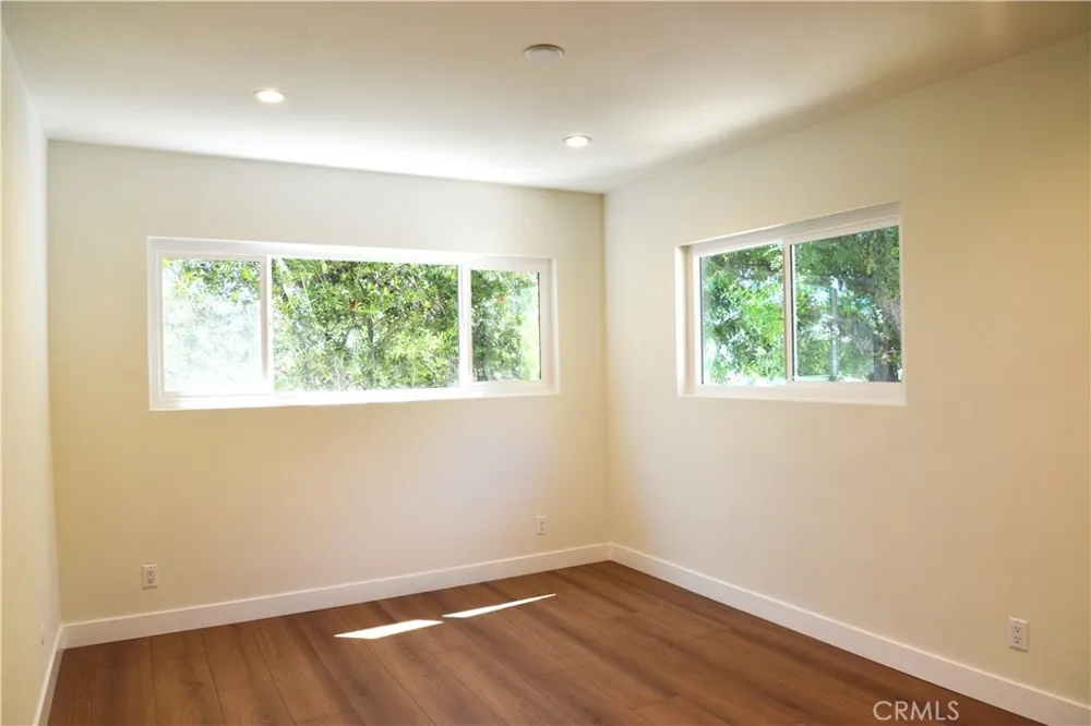 20962 Bandera Street Woodland Hills, CA 91364