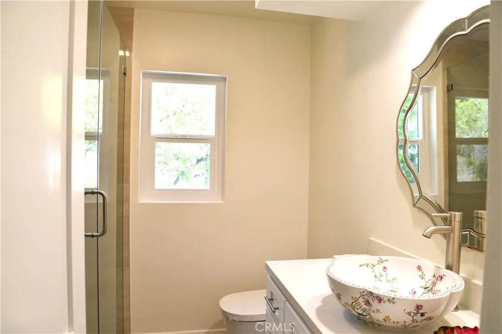 20962 Bandera Street Woodland Hills, CA 91364