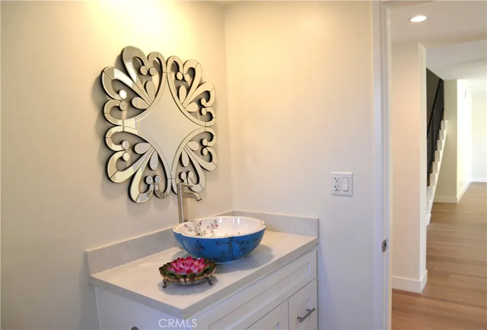 20962 Bandera Street Woodland Hills, CA 91364