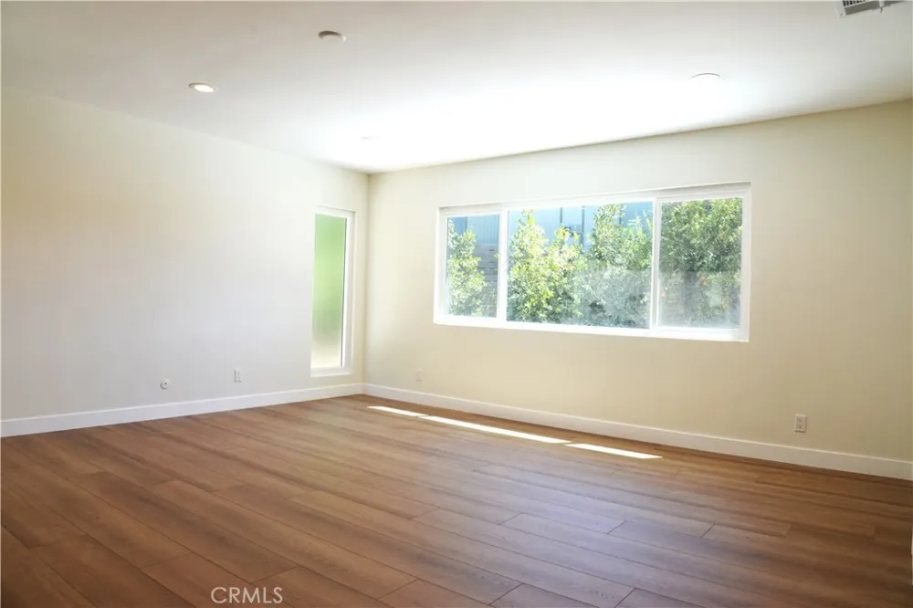 20962 Bandera Street Woodland Hills, CA 91364