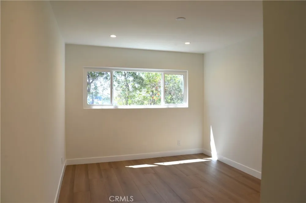 20962 Bandera Street Woodland Hills, CA 91364