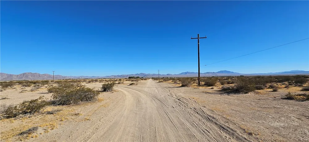 802 Lincoln Lucerne Valley, CA 92356