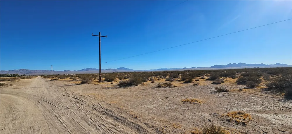 802 Lincoln Lucerne Valley, CA 92356