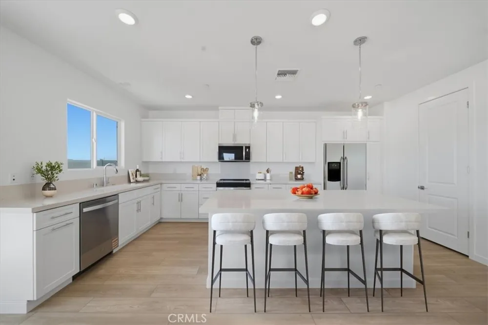 44250 Homestead Street Lancaster, CA 93535