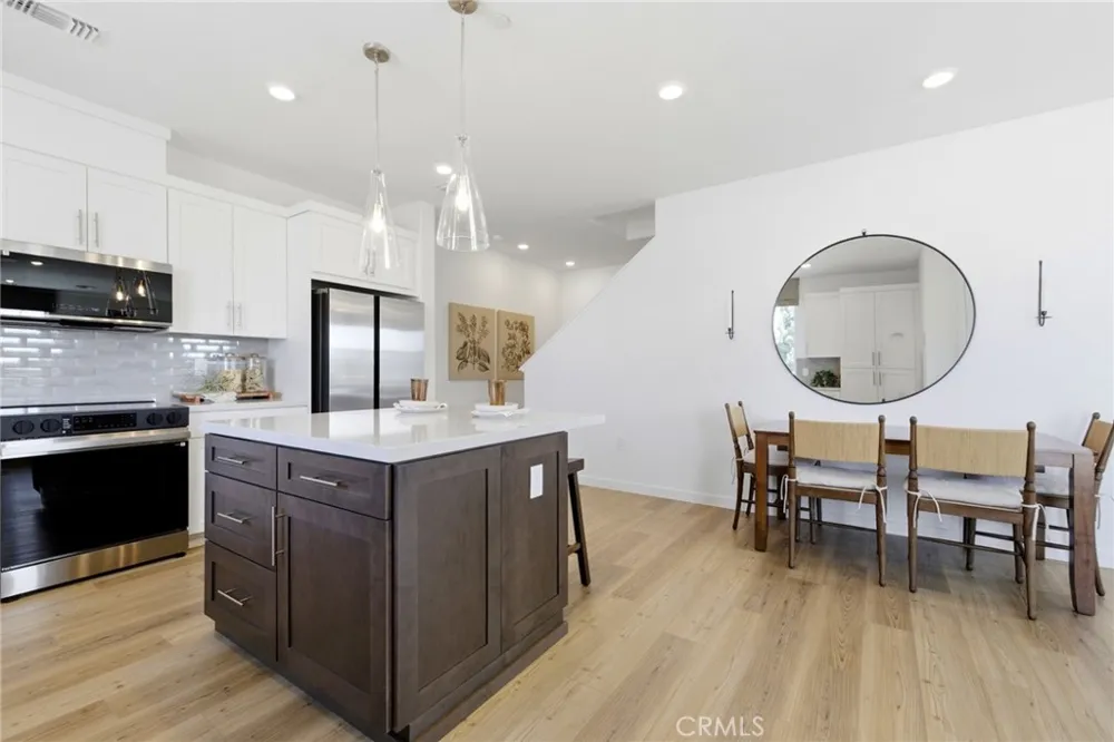 6648 Via Vista Pico Rivera, CA 90660