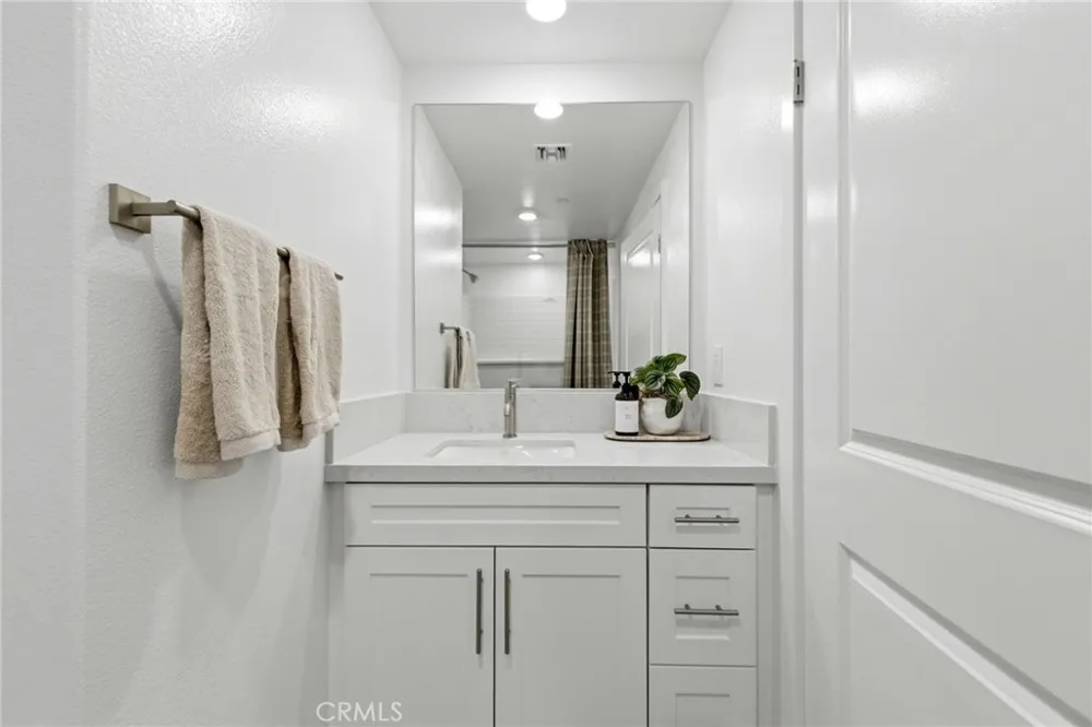 6648 Via Vista Pico Rivera, CA 90660