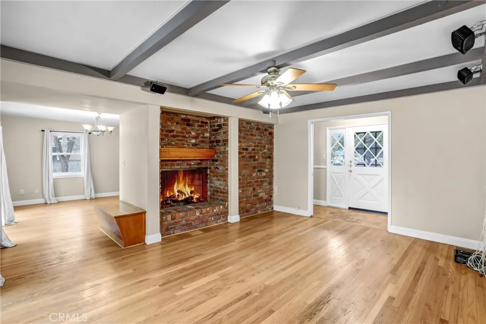 4450 Beechwood Riverside, CA 92506