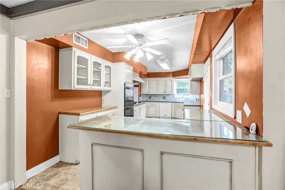 4450 Beechwood Riverside, CA 92506