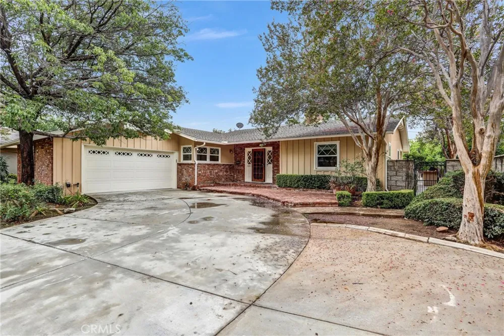 4450 Beechwood Riverside, CA 92506