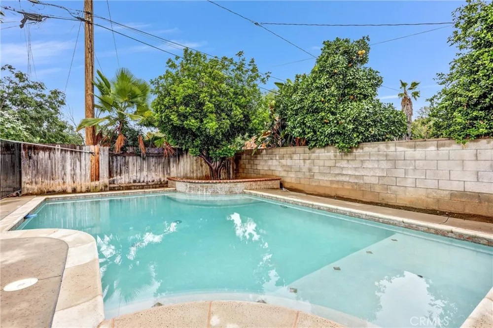 4450 Beechwood Riverside, CA 92506