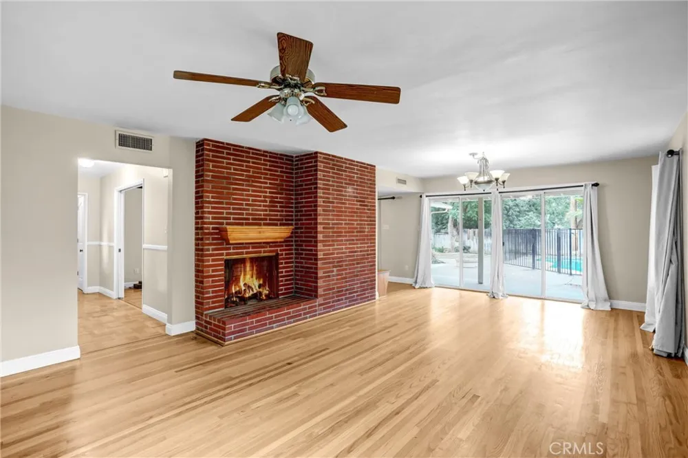 4450 Beechwood Riverside, CA 92506
