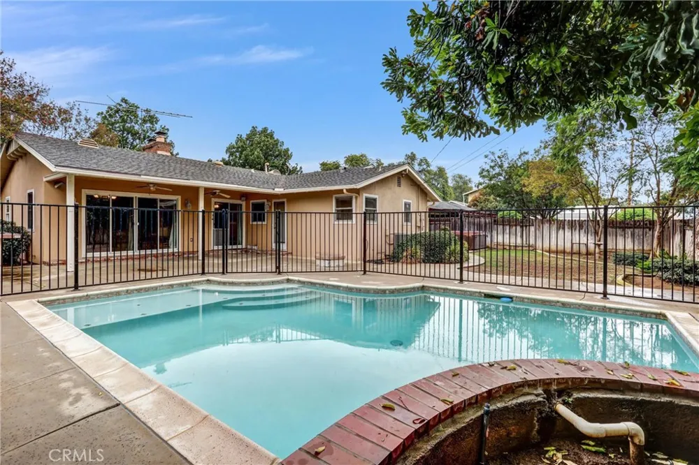 4450 Beechwood Riverside, CA 92506