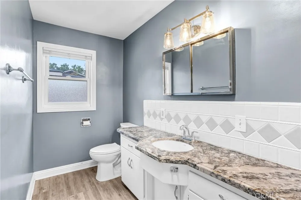 4450 Beechwood Riverside, CA 92506
