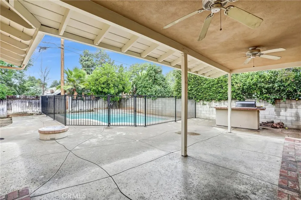 4450 Beechwood Riverside, CA 92506