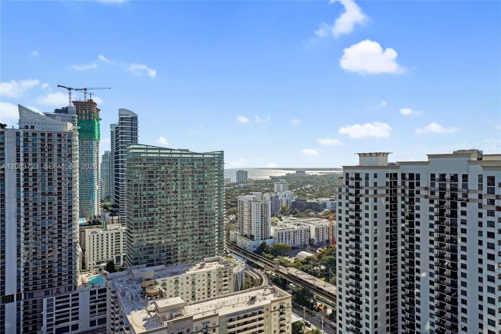 45 SW 9th St #3405 Miami, FL 33130