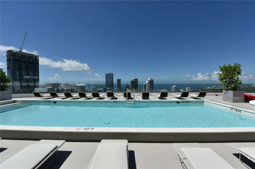 45 SW 9th St #3405 Miami, FL 33130