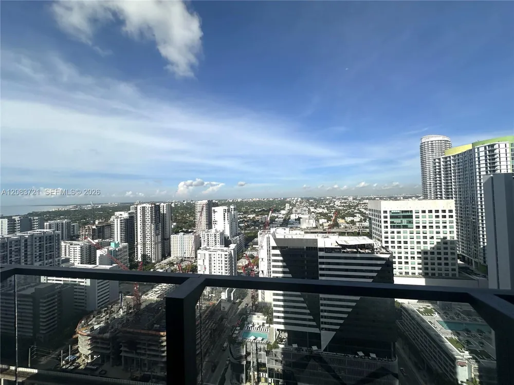 88 SW 7th St #2806 Miami, FL 33130