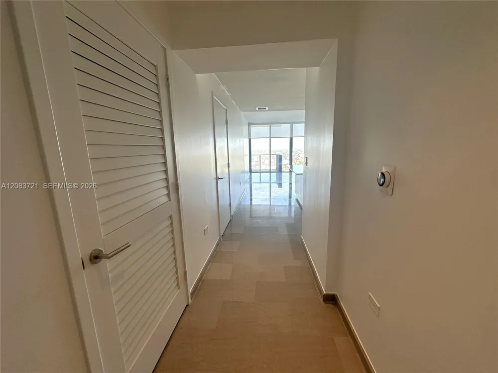 88 SW 7th St #2806 Miami, FL 33130