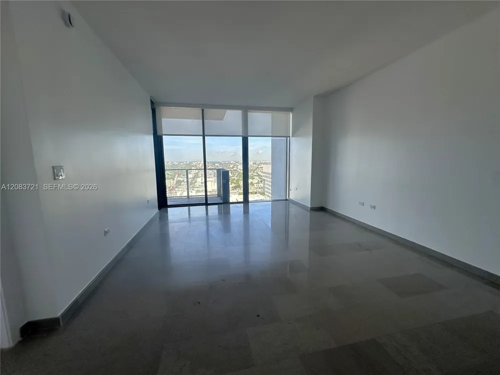 88 SW 7th St #2806 Miami, FL 33130
