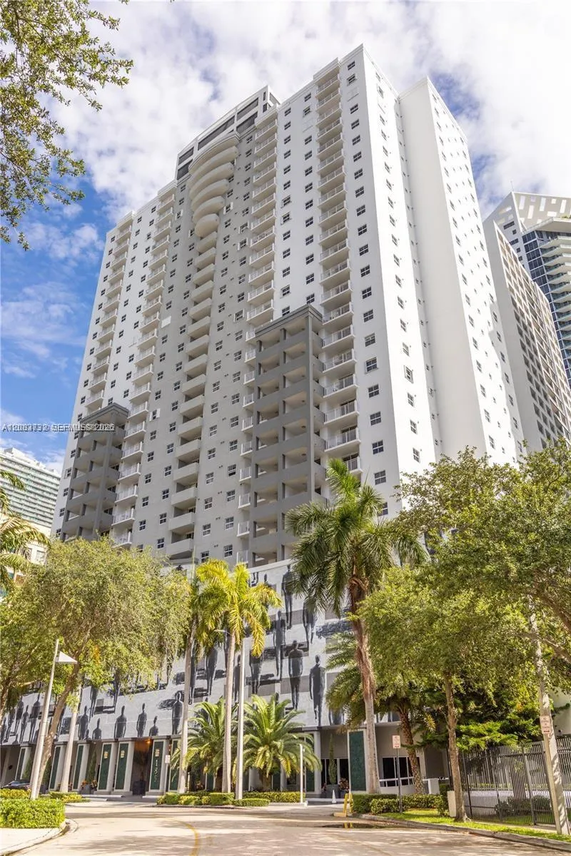 185 SE 14th Ter #2512 Miami, FL 33131