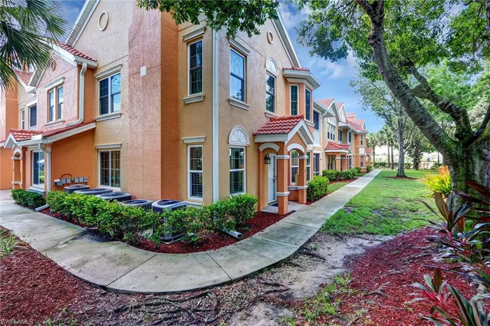1750 Concordia Lake Circle #101 Cape Coral, FL 33909